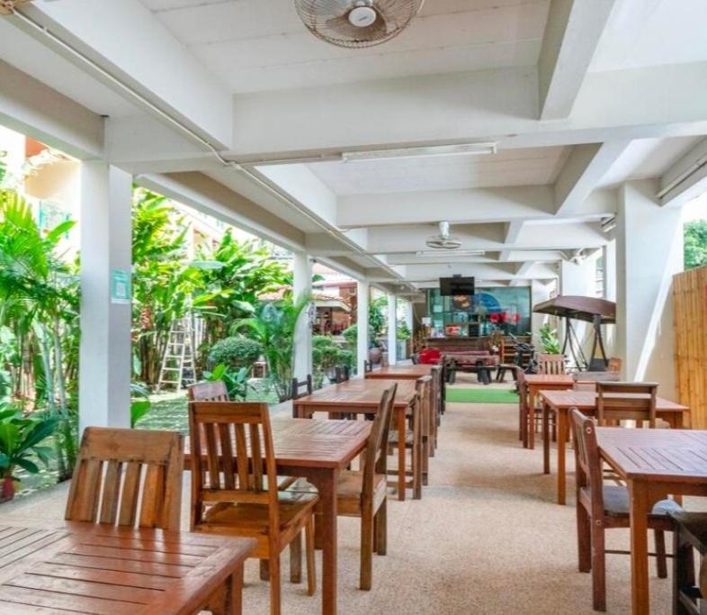 Massuwan Karon Beach Ban Saiyuan Екстер'єр фото